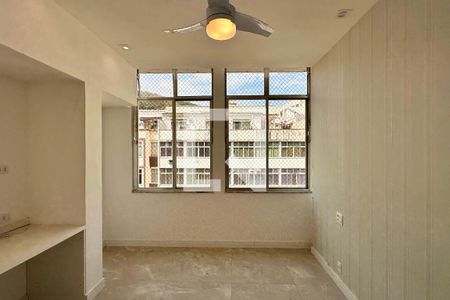 Quarto de apartamento à venda com 3 quartos, 130m² em Copacabana, Rio de Janeiro