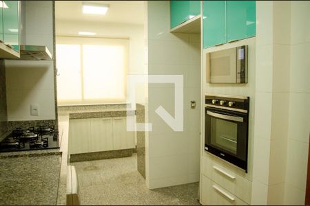 Apartamento para alugar com 4 quartos, 215m² em Setor Bueno, Goiânia