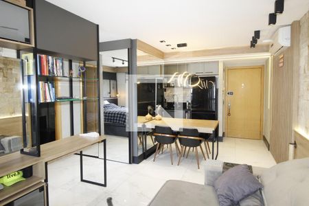 Sala de apartamento à venda com 1 quarto, 45m² em Petrópolis, Porto Alegre