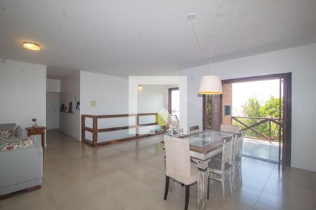 Sala de casa à venda com 5 quartos, 279m² em Espírito Santo, Porto Alegre