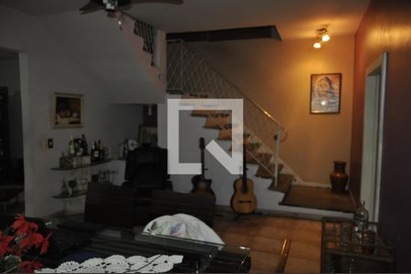 Sala de casa à venda com 4 quartos, 240m² em Todos Os Santos, Rio de Janeiro