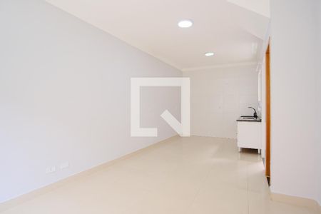 Sala de casa de condomínio para alugar com 2 quartos, 70m² em Vila Carrão, São Paulo