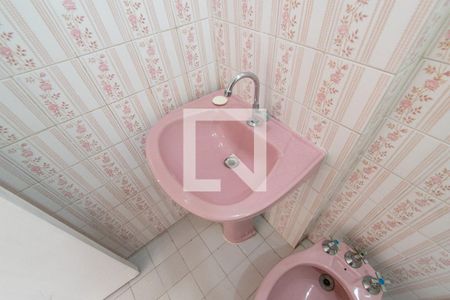 Banheiro de apartamento à venda com 1 quarto, 50m² em Cambuci, São Paulo