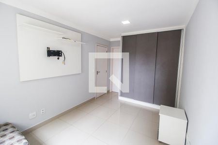 Suíte de apartamento para alugar com 1 quarto, 68m² em Jardim Tupanci, Barueri