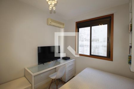 Quarto de apartamento para alugar com 2 quartos, 67m² em Passo D’areia, Porto Alegre