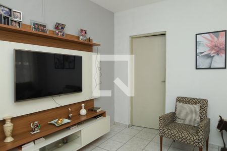 Sala de casa à venda com 3 quartos, 200m² em Conjunto Habitacional A. E. Carvalho, São Paulo