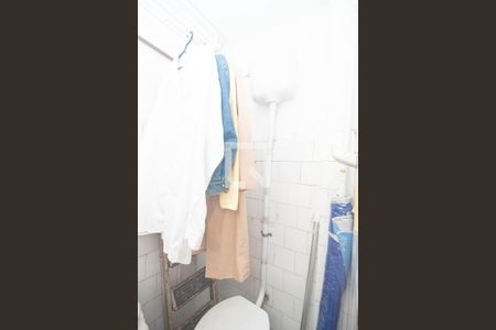 Banheiro de apartamento à venda com 4 quartos, 89m² em Cristal, Porto Alegre
