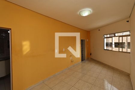Sala de casa para alugar com 2 quartos, 80m² em Jardim Aclimacao, Santo André