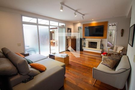 Sala de casa de condomínio à venda com 5 quartos, 315m² em Jardim Cordeiro, São Paulo