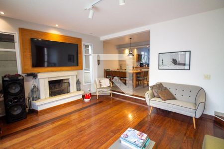 Sala de casa de condomínio à venda com 5 quartos, 315m² em Jardim Cordeiro, São Paulo