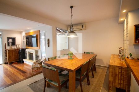 Sala de Jantar de casa de condomínio à venda com 5 quartos, 315m² em Jardim Cordeiro, São Paulo