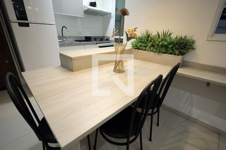 Sala de apartamento para alugar com 2 quartos, 70m² em Jardim Santo Antônio, Santo André