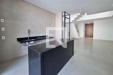 Cozinha de casa à venda com 4 quartos, 250m² em Camboinhas, Niterói