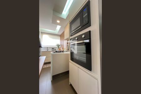 Cozinha de apartamento à venda com 2 quartos, 129m² em Freguesia do Ó, São Paulo