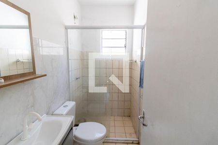 Banheiro de casa de condomínio à venda com 2 quartos, 80m² em Cavalhada, Porto Alegre