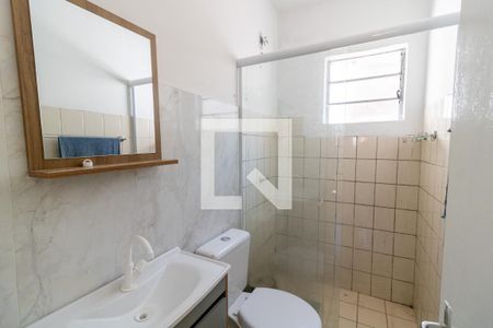 Banheiro de casa de condomínio à venda com 2 quartos, 80m² em Cavalhada, Porto Alegre