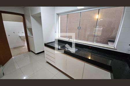 Cozinha de casa para alugar com 3 quartos, 115m² em Setor Pedro Ludovico, Goiânia