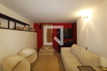 Sala 2 de casa para alugar com 4 quartos, 300m² em Passo D’areia, Porto Alegre