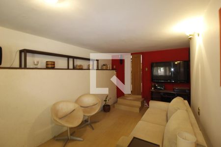 Sala 2 de casa para alugar com 4 quartos, 300m² em Passo D’areia, Porto Alegre