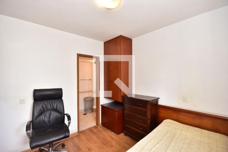 Quarto de apartamento à venda com 1 quarto, 35m² em Vila Suzana, São Paulo