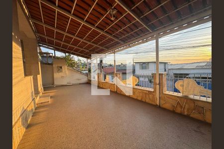 Casa à venda com 3 quartos, 210m² em Santo Andre, Belo Horizonte