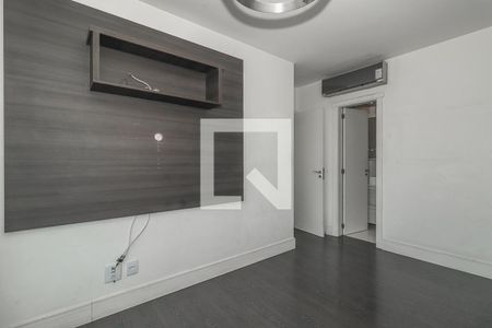 Quarto Suíte de apartamento para alugar com 2 quartos, 74m² em Três Figueiras, Porto Alegre