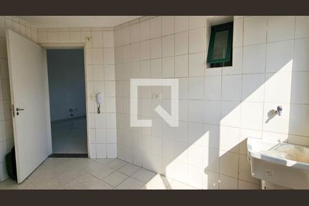 Cozinha de apartamento para alugar com 3 quartos, 71m² em Interlagos, São Paulo