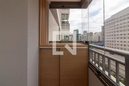 Varanda de kitnet/studio para alugar com 1 quarto, 30m² em Vila Nova Conceição, São Paulo
