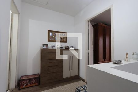 Corredor de casa de condomínio para alugar com 2 quartos, 80m² em Jardim Independência, São Paulo