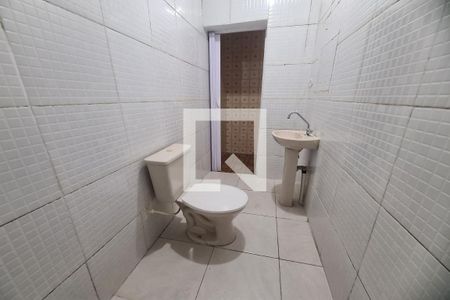Banheiro de casa para alugar com 1 quarto, 80m² em Vila Rica, São Paulo