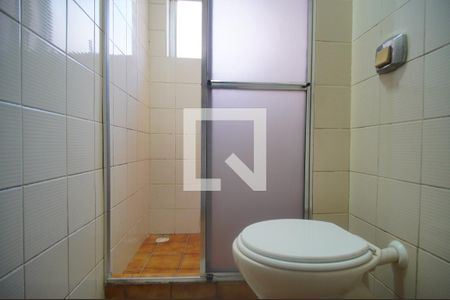 Banheiro de kitnet/studio para alugar com 1 quarto, 37m² em Industrial, Novo Hamburgo