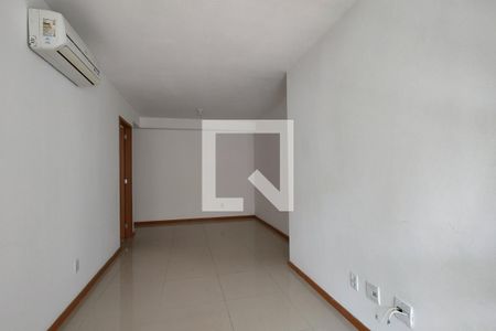 Sala de apartamento à venda com 3 quartos, 80m² em Taquara, Rio de Janeiro