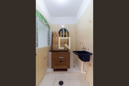 Área de Serviço de casa para alugar com 2 quartos, 100m² em Vila Ivone, São Paulo