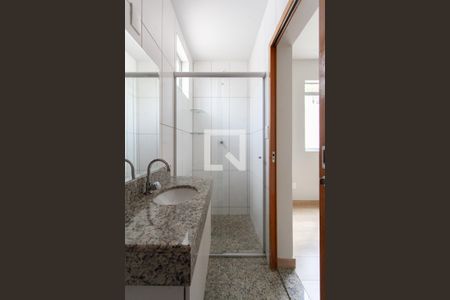 Banheiro da Suíte de apartamento à venda com 3 quartos, 80m² em Santa Monica, Belo Horizonte