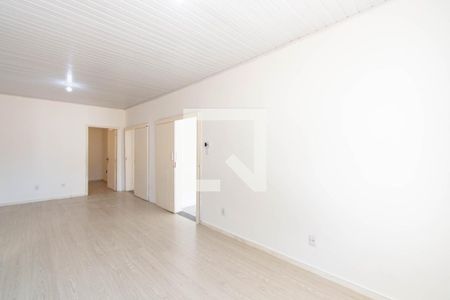 Casa à venda com 3 quartos, 130m² em Niterói, Canoas