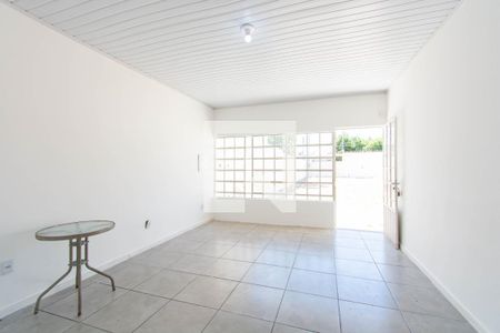 Casa à venda com 3 quartos, 130m² em Niterói, Canoas