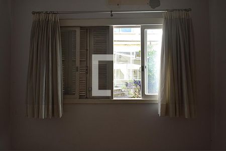 Janela do Quarto  de casa à venda com 3 quartos, 239m² em Petrópolis, Porto Alegre