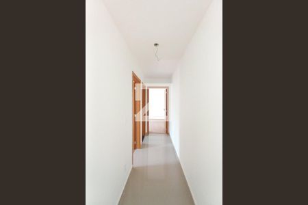 Corredor  de apartamento para alugar com 2 quartos, 45m² em Vila Satúrnia, Campinas