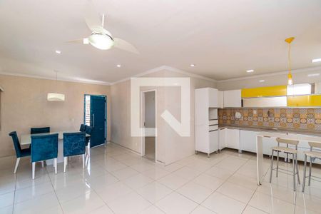 Sala de casa para alugar com 2 quartos, 108m² em Irajá, Rio de Janeiro