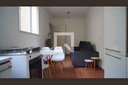 Cozinha de apartamento para alugar com 2 quartos, 40m² em Rubem Berta, Porto Alegre