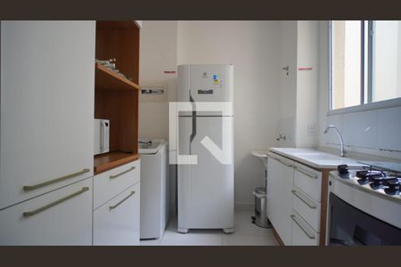 Cozinha de apartamento para alugar com 2 quartos, 40m² em Rubem Berta, Porto Alegre