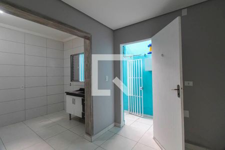 Sala de casa para alugar com 1 quarto, 80m² em Parque Santa Madalena, São Paulo