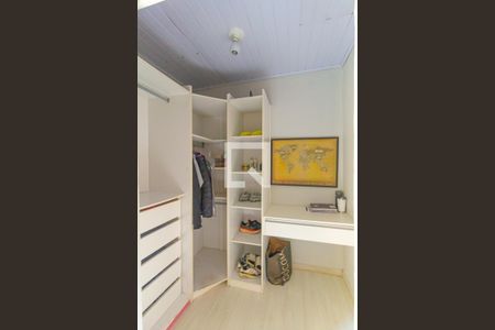 Closet do Quarto 1 de casa para alugar com 3 quartos, 200m² em São José, Canoas