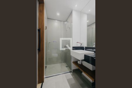 Banheiro de kitnet/studio para alugar com 1 quarto, 31m² em Jardins, São Paulo