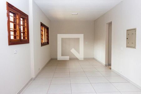 Sala de casa à venda com 3 quartos, 570m² em Parque Guarapiranga, São Paulo