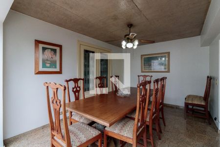 Casa à venda com 3 quartos, 240m² em Jardim Panorama, São Paulo