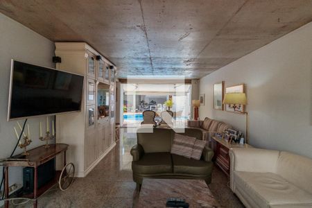 Casa à venda com 3 quartos, 240m² em Jardim Panorama, São Paulo
