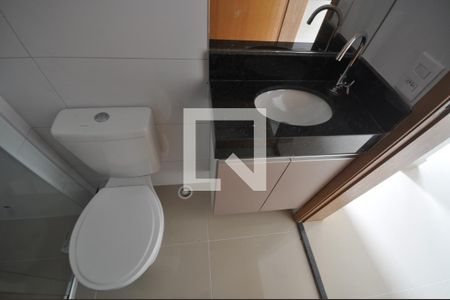 Banheiro de apartamento para alugar com 1 quarto, 31m² em Parque Ramos Freitas, São Paulo