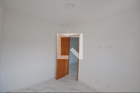 Quarto 1 de apartamento para alugar com 2 quartos, 55m² em Vila Nivi, São Paulo
