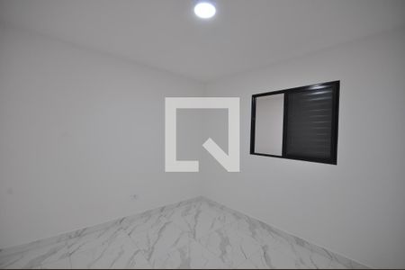 Quarto 2 de apartamento para alugar com 2 quartos, 55m² em Vila Nivi, São Paulo